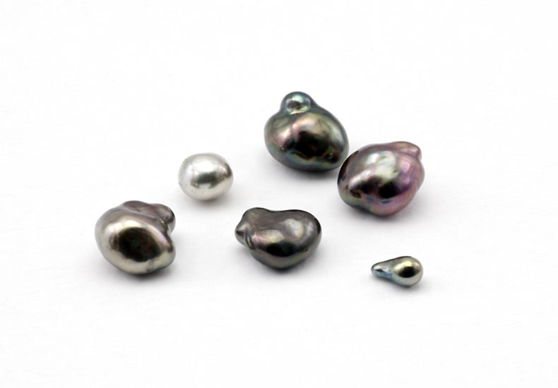 黒蝶ケシ真珠ルース